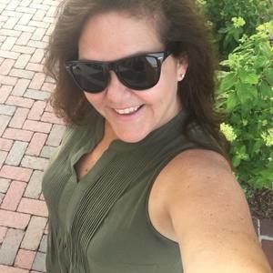 Meet your Posher, Andrea